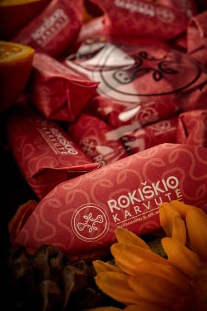 “rokiškio karvutė su cinamonu ir apelsinų žievelėmis” (riboto kiekio)