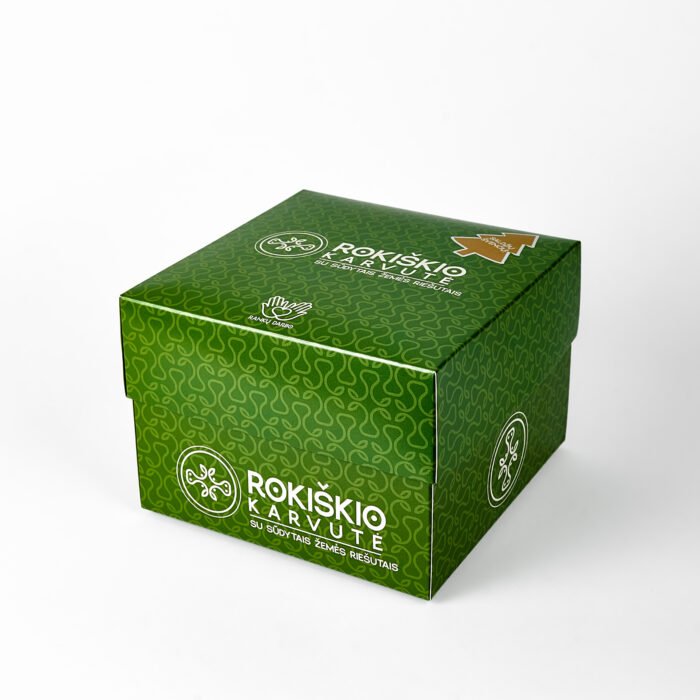 „rokiškio karvutė su sūdytais žemės riešutais“ kalėdinėje dėžutėje